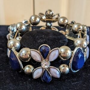 Pre-owned costume jewelry stretch bracelet with rhinestones, T4B1A